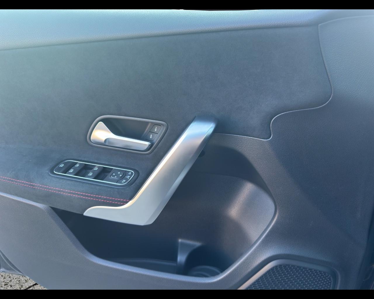 Mercedes-Benz A 180 d Automatic Premium TETTO!