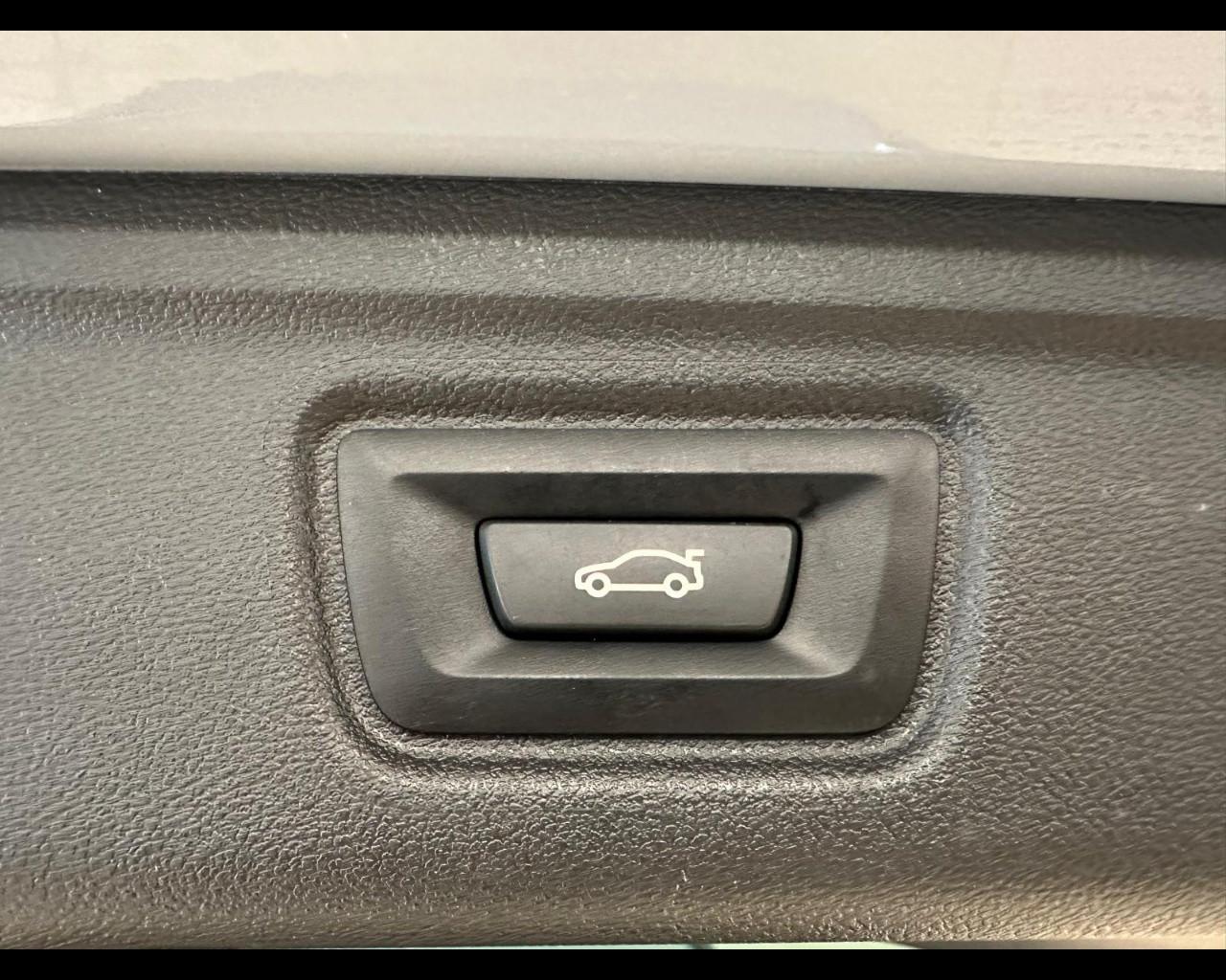 BMW Serie 3(G20/1-80/1) - 318d 48V Touring Msport