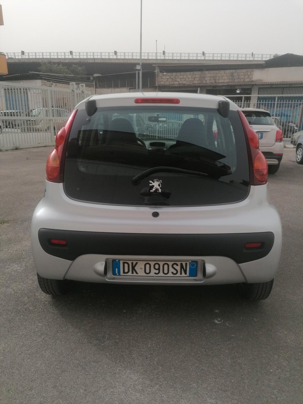 Peugeot 107 1.0 68CV 5p. Desir