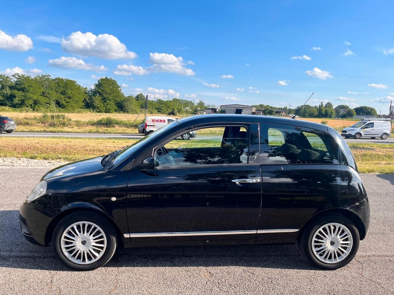 Lancia Ypsilon 1.2 Platino