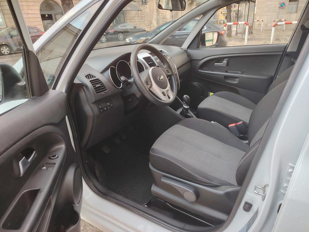 Kia Venga 1.4 CRDi 90CV Cool - TETTO APRIBILE