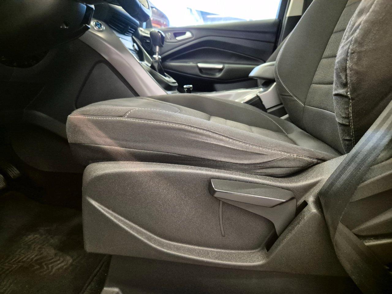 Ford Kuga 2.0 tdci Titanium 2wd 120cv - UNIPROPRIETARIO - Sens. Park. - Cruise/Lim