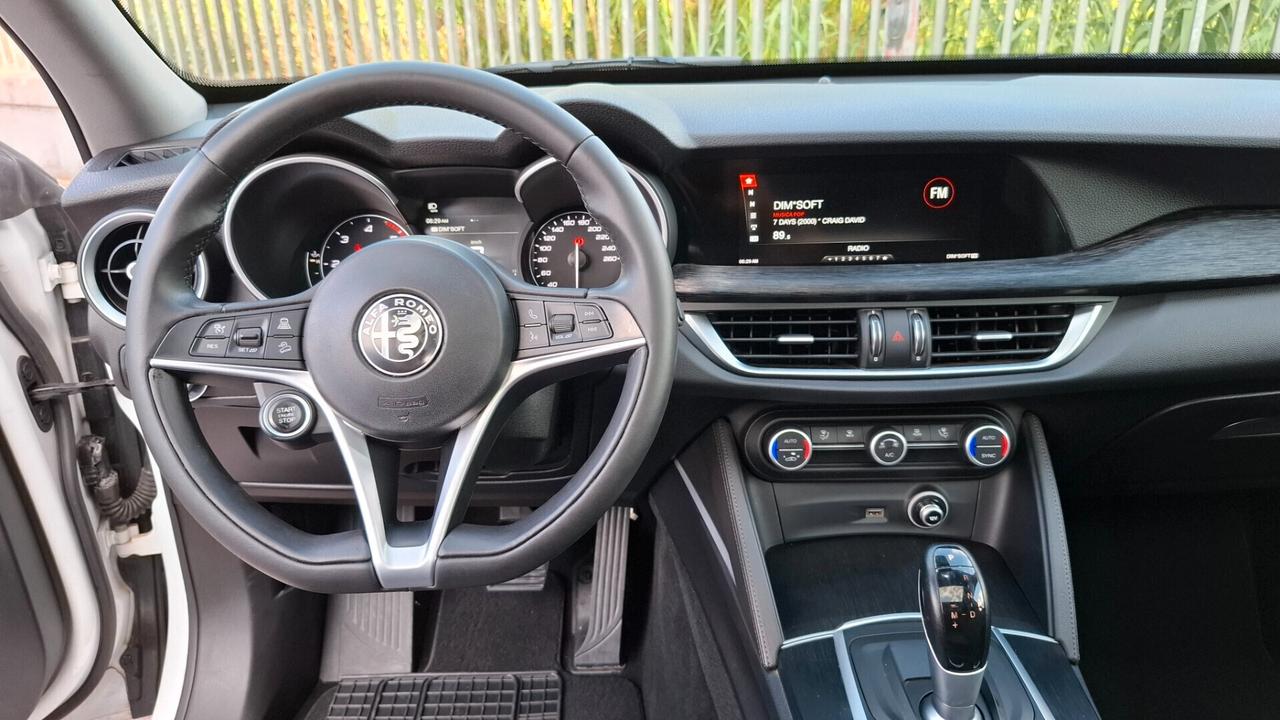 Alfa Romeo Stelvio 2.2 Turbodiesel 190 CV AT8 Q4 Executive -TETTO APRIBILE-CERCHI DA 19
