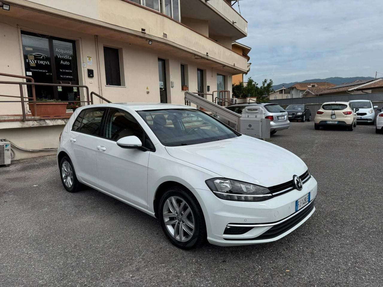 Volkswagen Golf 1.0 TSI 110 CV DSG 5p. Business BlueMotion Technology