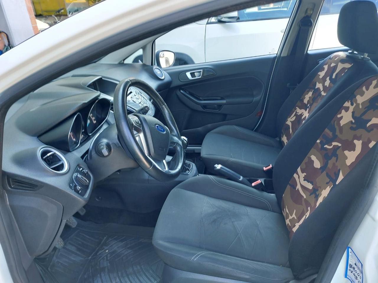 Ford Fiesta 1.4 5p. Bz.- GPL Titanium GPL CASA MADRE