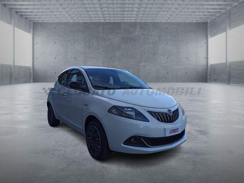 Lancia Ypsilon 1.0 firefly hybrid Gold s&s 70cv