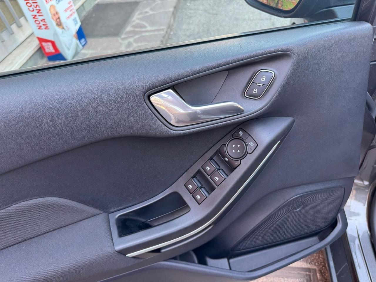 Ford Fiesta 1.0 Ecoboost Hybrid 125CV Titanium