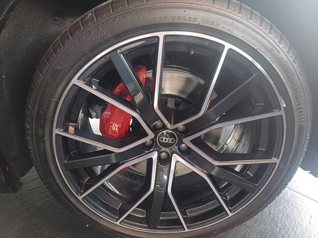 Audi Q8 45 TDI quattro tiptronic S-line