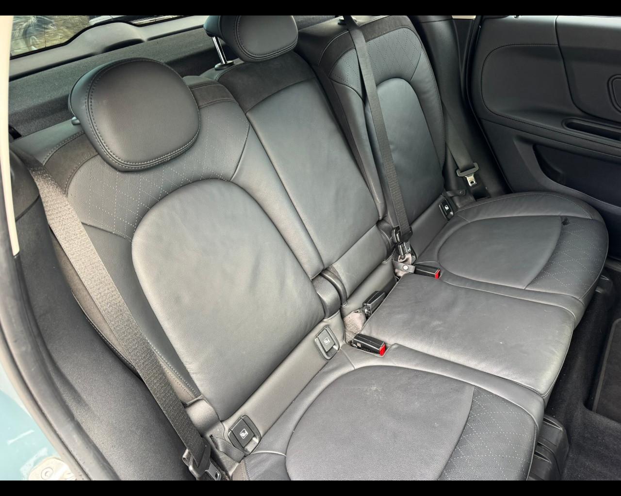 MINI Mini Countrym.(F60) - Mini 2.0 Cooper D Business Countryman ALL4