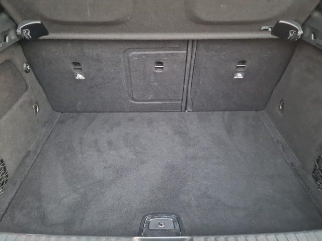 MERCEDES-BENZ GLA 200 d Automatic 4Matic Sport