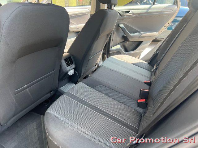VOLKSWAGEN T-Roc 1.5 TSI DSG Life