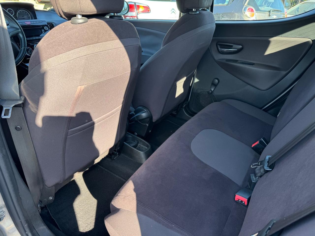 Lancia Ypsilon 1.2 69 CV 5 porte S&S Platinum NEOPATENTATI