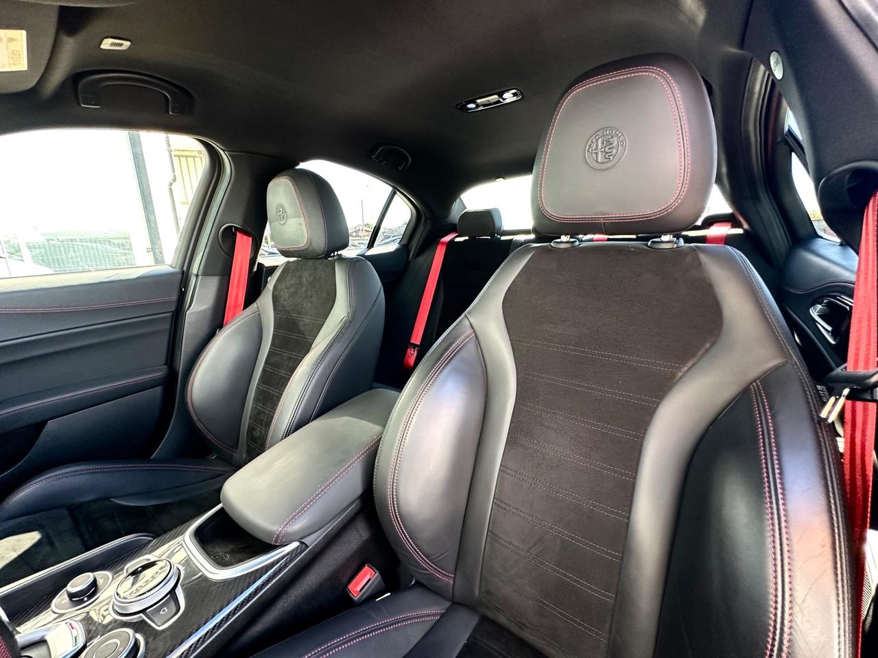 Alfa Romeo Giulia 2.9 t V6 Quadrifoglio 510cv Akrapovic - Dischi Carboceramici- Impianto Hartman & Kardon