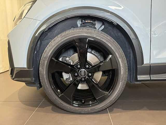 Audi Q2 35 TDI quattro S tronic Identity Black