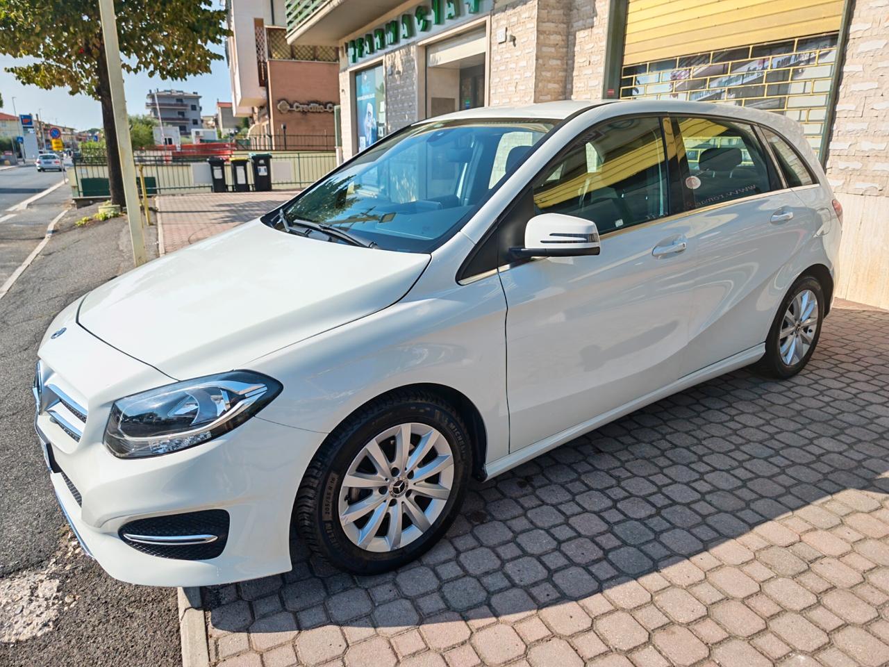 Mercedes-benz A 180 d Premium