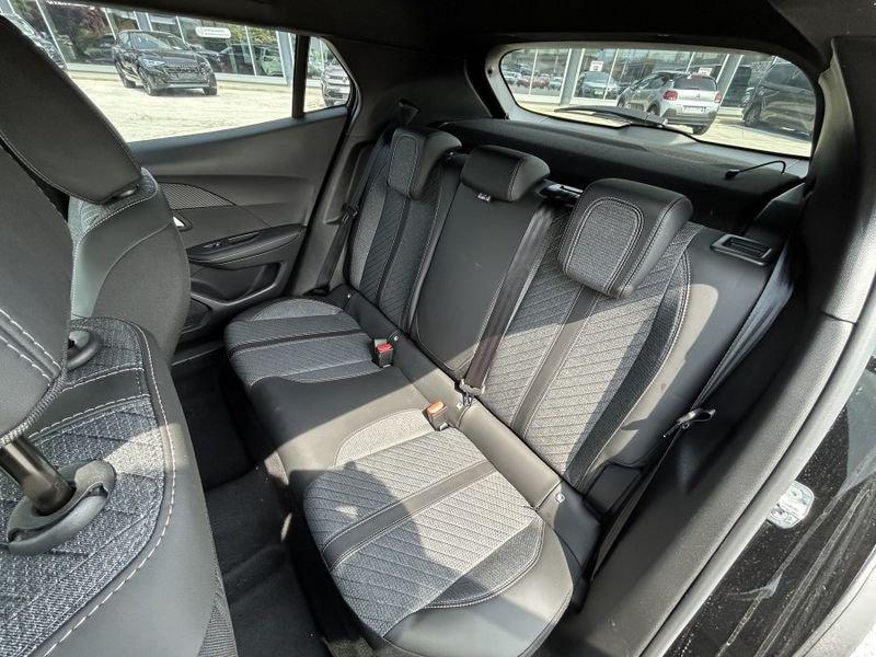 Peugeot 2008 PureTech 100 Allure NAVI + KEYLESS + CAMERA 360°