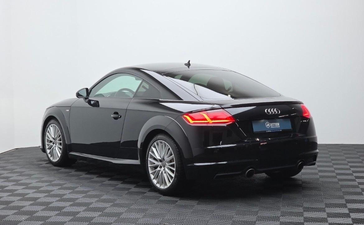 Audi TT Coupé 2.0 TFSI S line