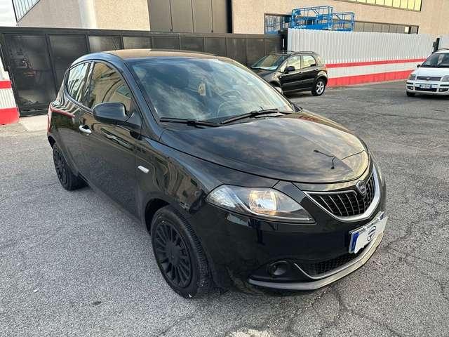 Lancia Ypsilon 1.0 FireFly 5 porte S&S Hybrid Silver