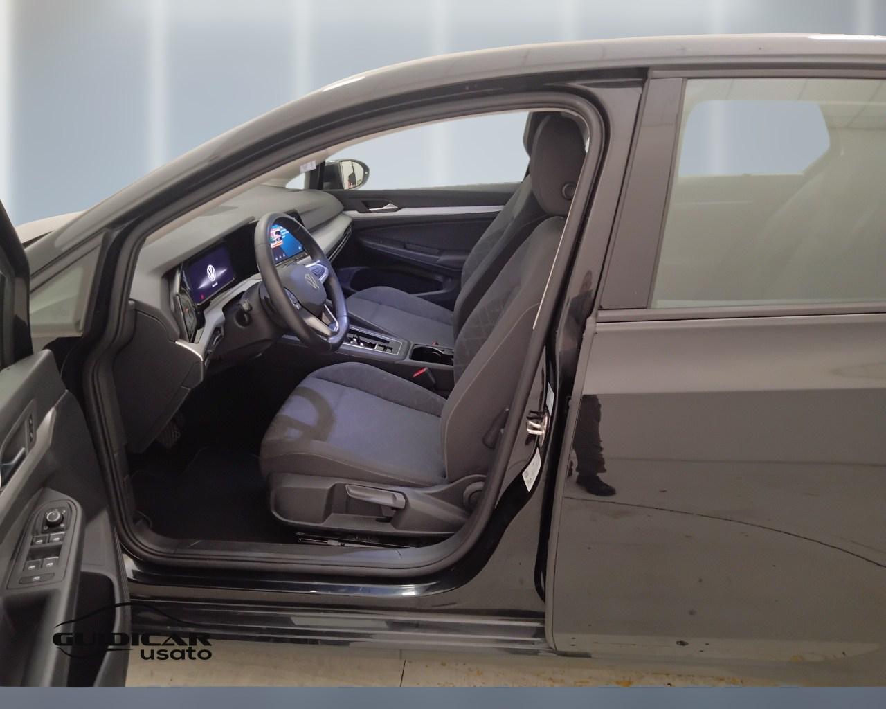 VOLKSWAGEN Golf VIII 2020 - Golf 1.0 etsi evo Life 110cv dsg