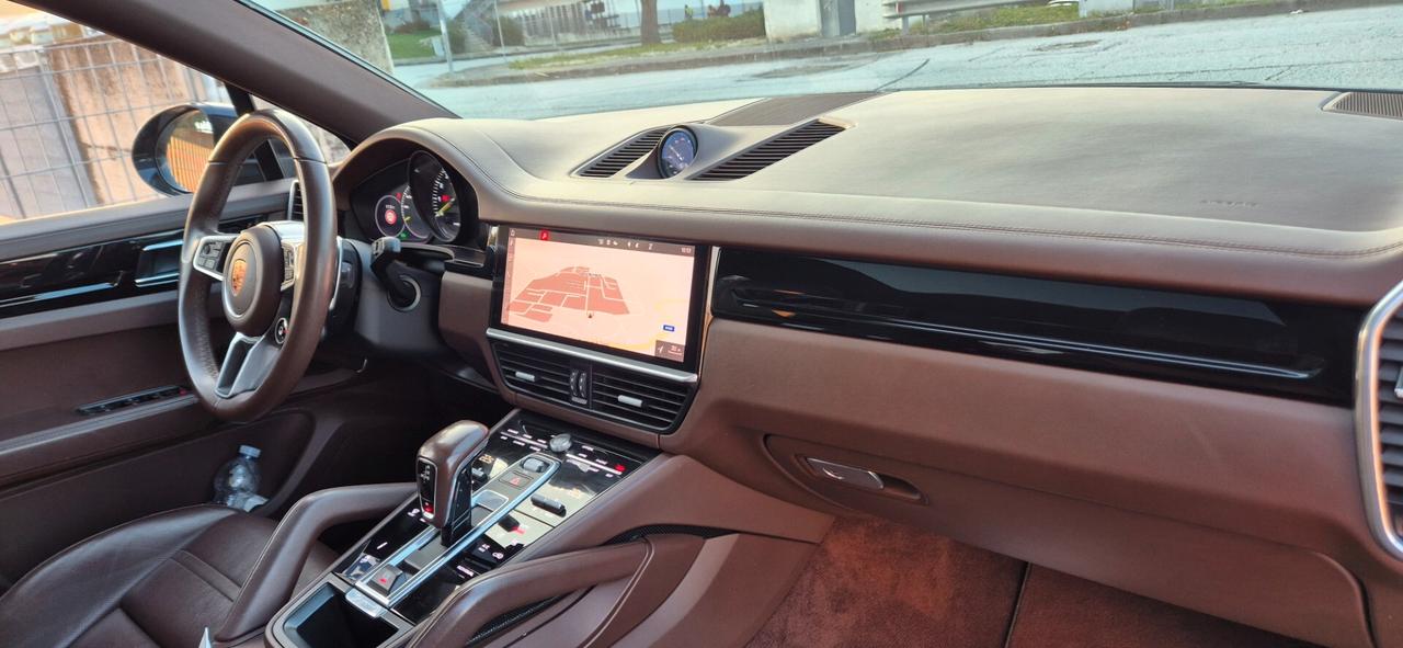 Porsche Cayenne Coupé 3.0 V6 E-Hybrid