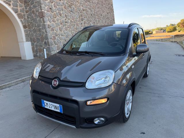 FIAT Panda 1.0 HYBRID CITY LIFE+CLIMATRONIC+SCHERMO+5POSTI