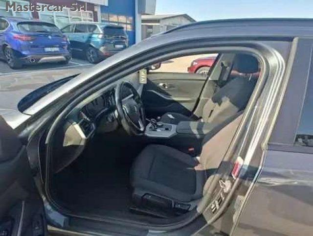 BMW 318 Serie 3 G21 318d Touring Sport auto 2019