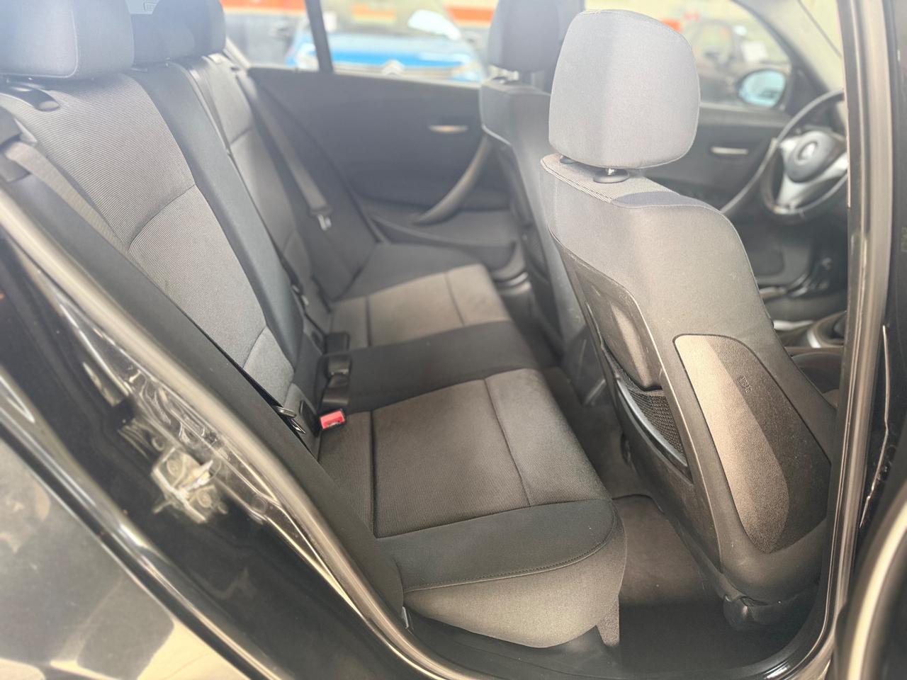 Bmw 118 118d cat 5 porte Attiva NEOPATENTATI