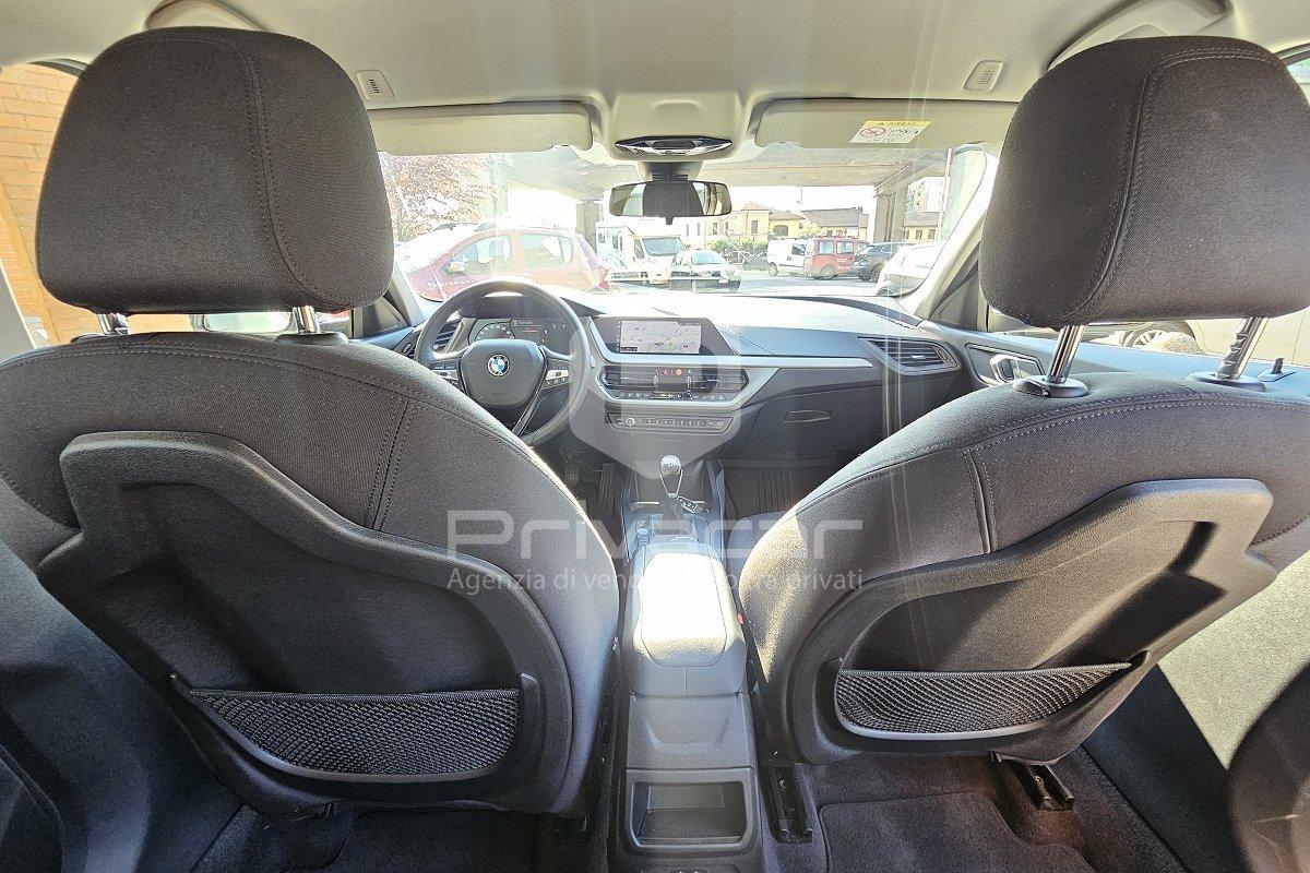 BMW 118i 5p. Business Advantage