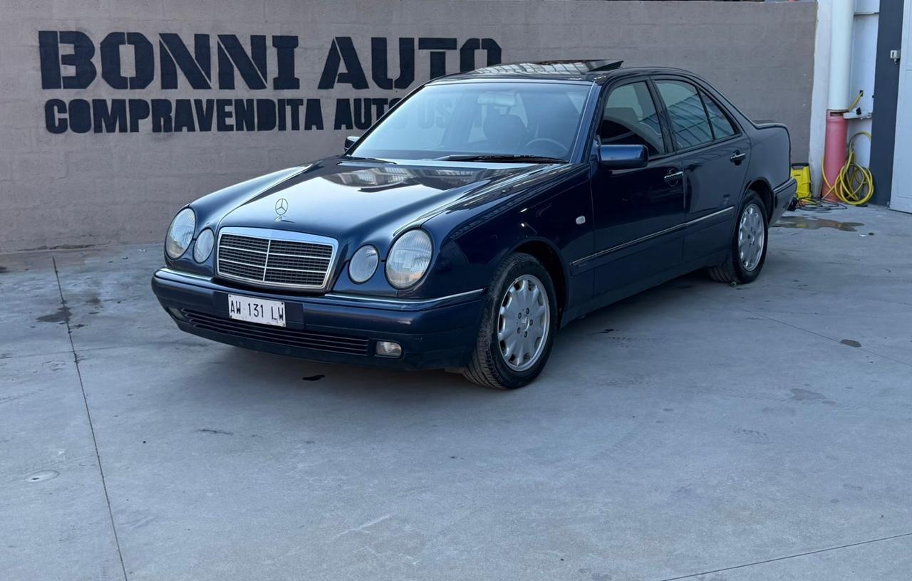 Mercedes-benz E 200 cat Classic