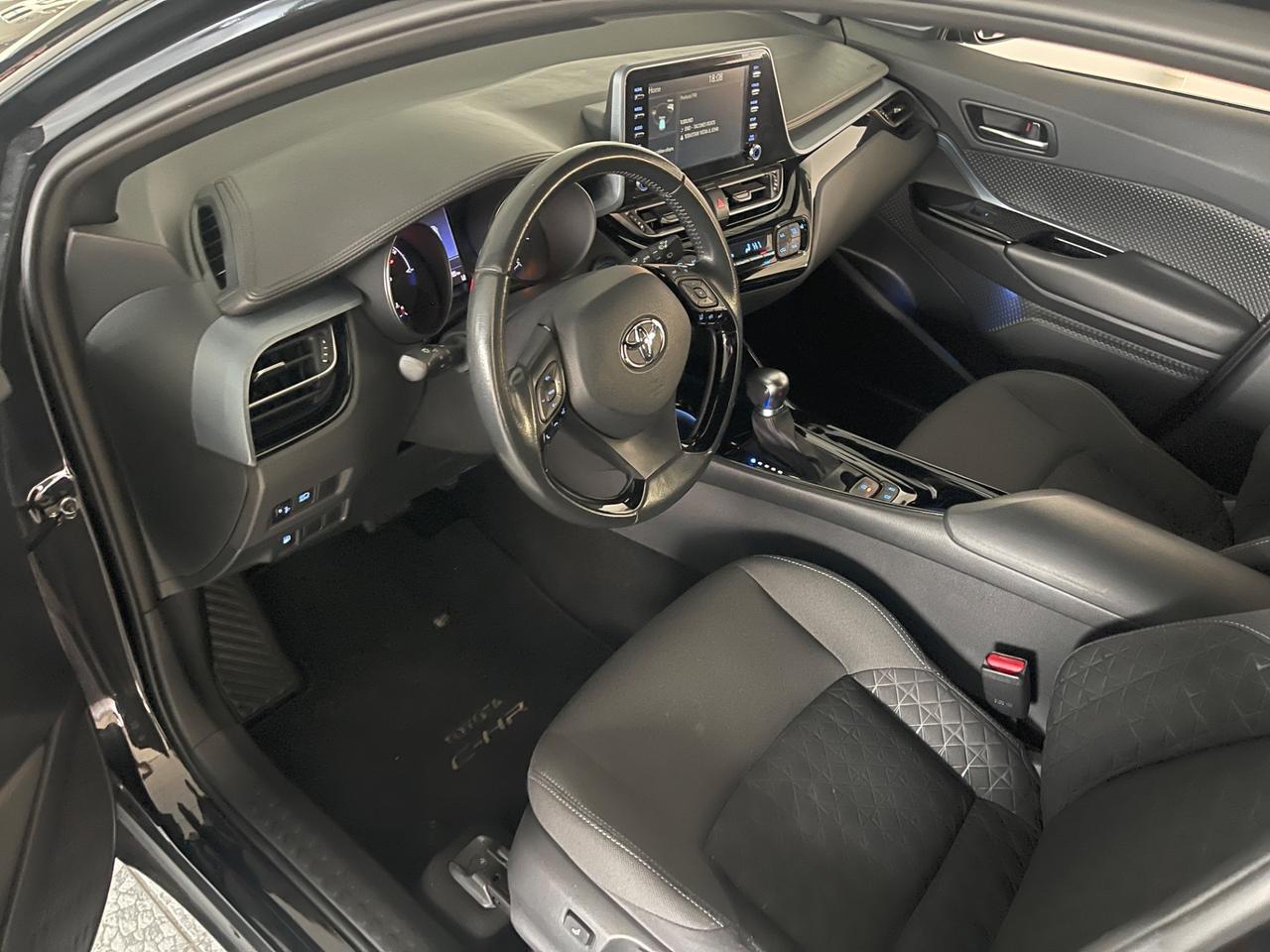 Toyota C-HR 1.8 Hybrid E-CVT Lounge
