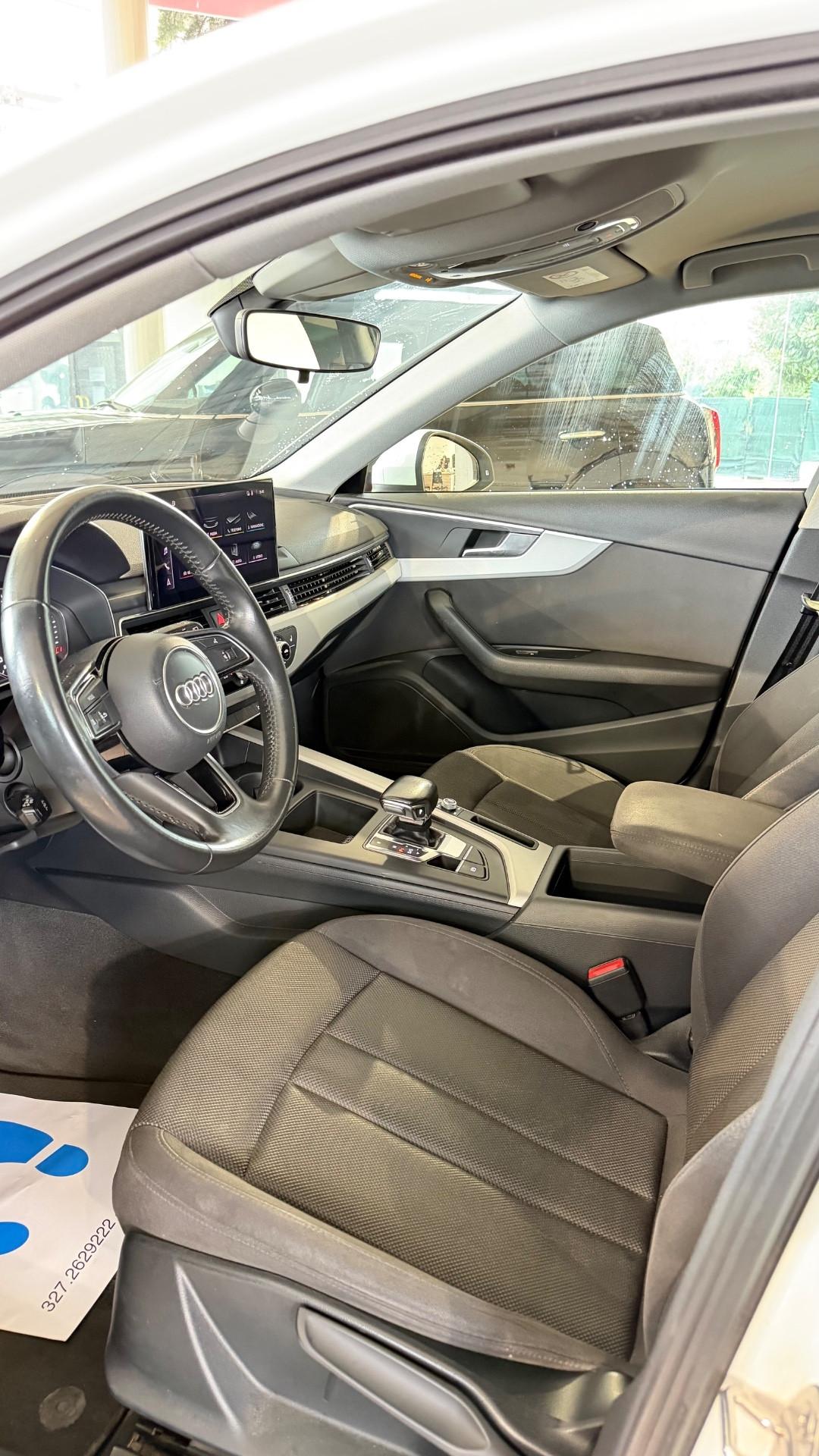 Audi A4 Avant 30 TDI S line edition