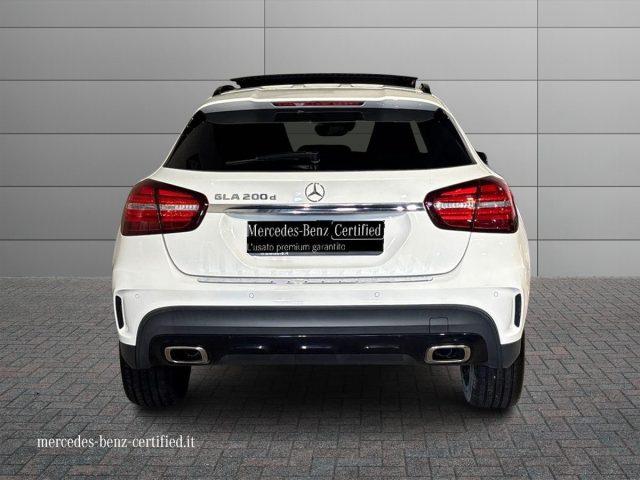 MERCEDES-BENZ GLA 200 d Automatic Premium