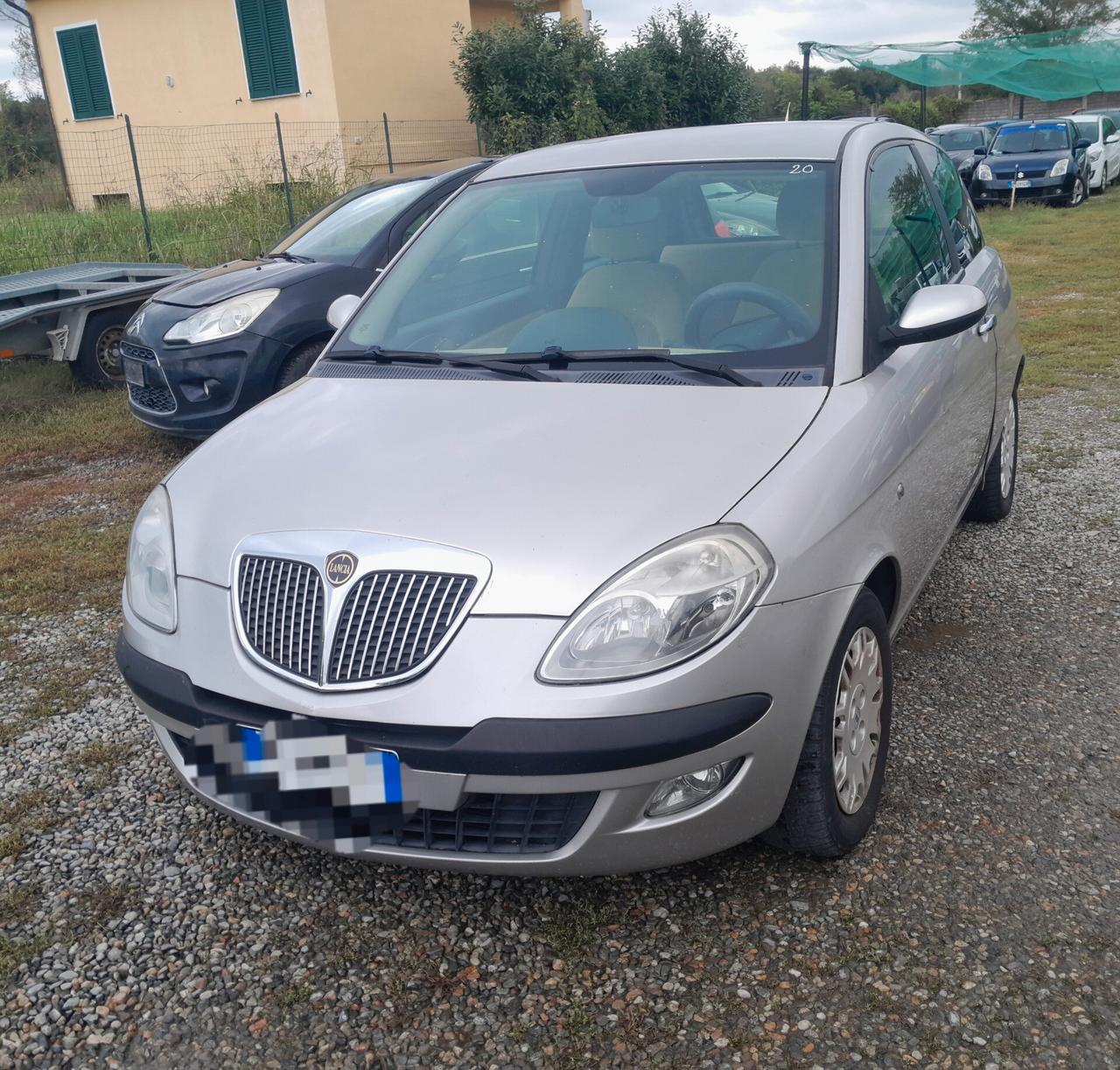 Lancia Ypsilon 1.2 Oro
