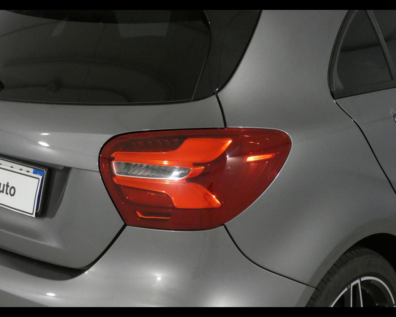 Mercedes-Benz Classe A (W176) - A 200 d Automatic Premium