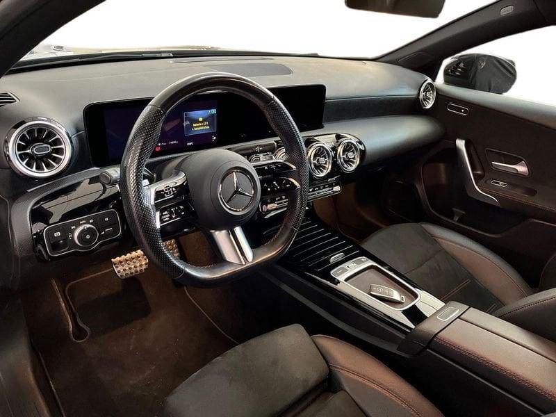 Mercedes-Benz Classe A - V177 2023 A 180 d AMG Line Premium auto