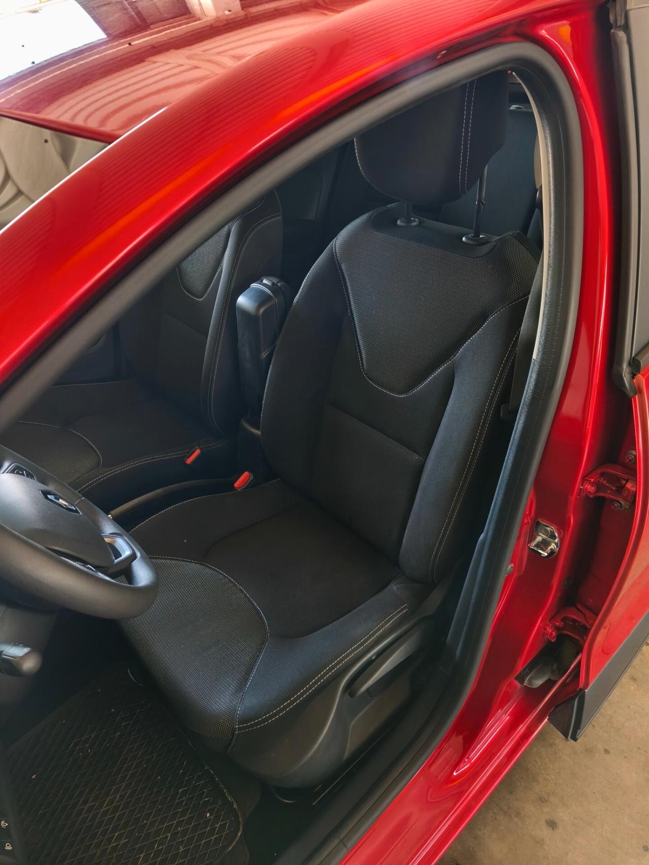 Renault Clio 1.2 75CV 5 porte Intens