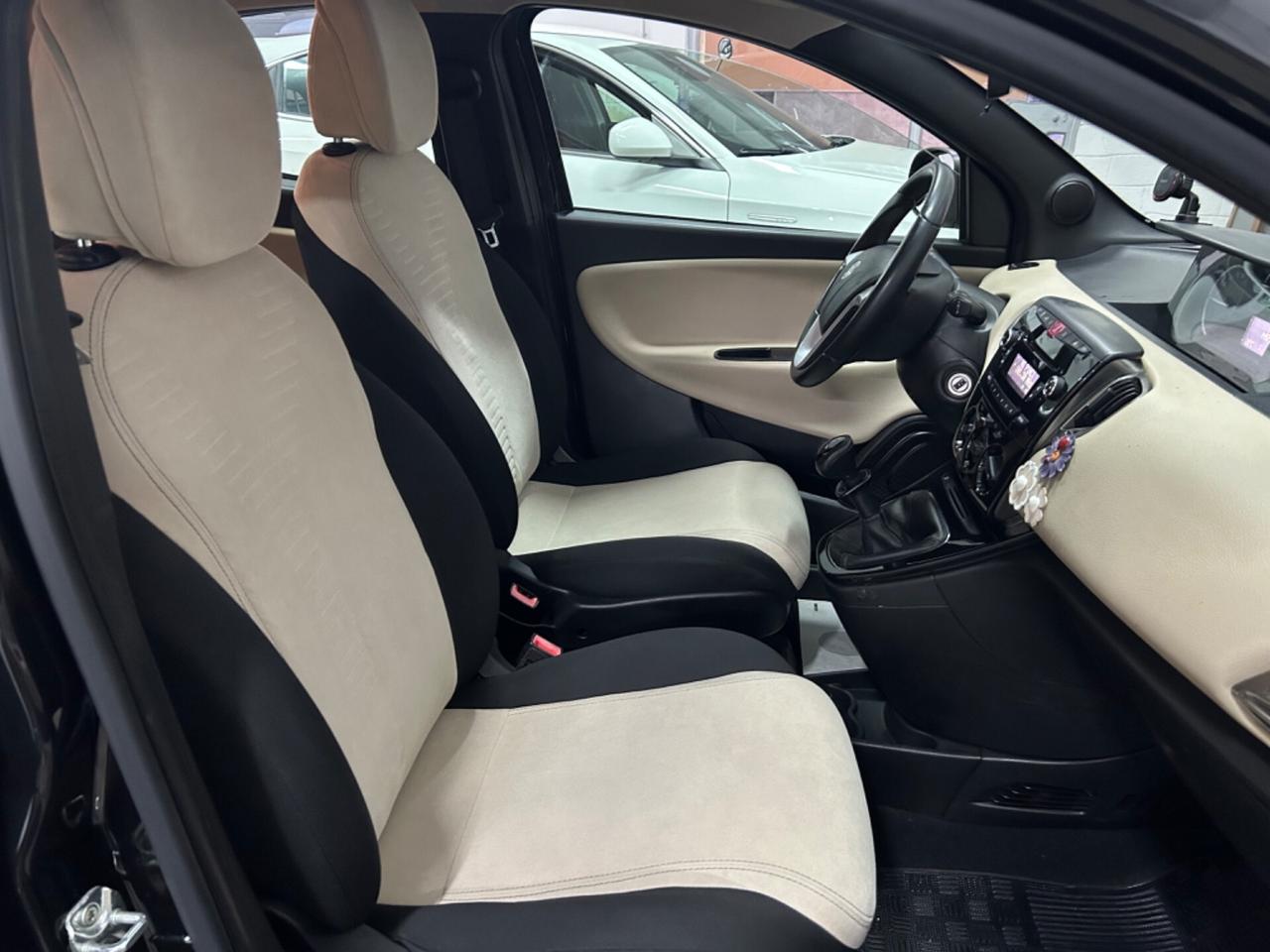 Lancia Ypsilon 1.2 Benz. Neo Patentati