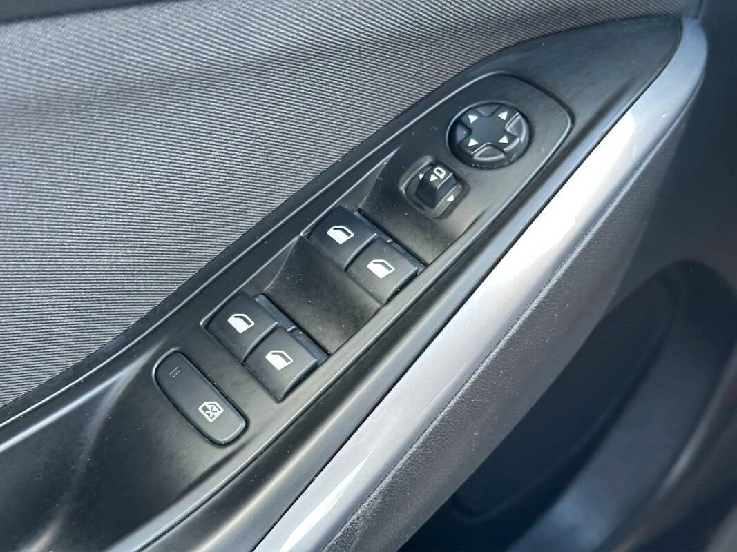 Opel Grandland X 1.5 ecotec Business Edition 130cv AUTO con CarPlay