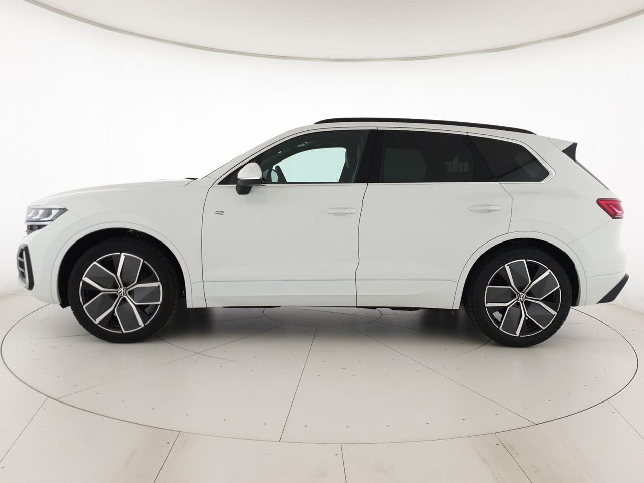 Volkswagen Touareg 3.0 v6 tdi scr r-line 231cv auto