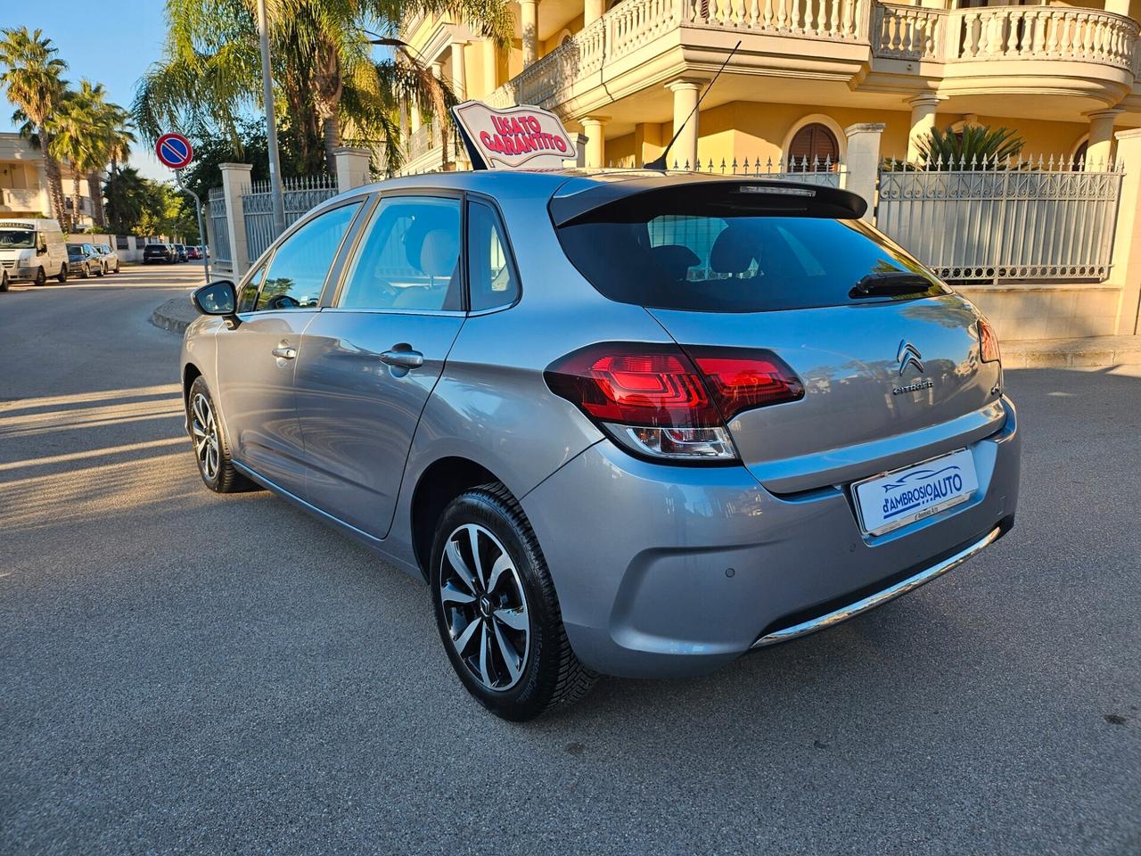 Citroen C4 Berlina 5pt. 1.6 BlueHdi 100cv Fell my 18