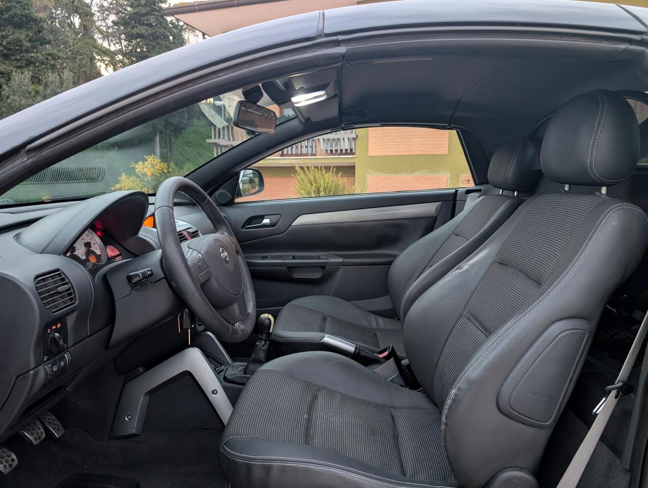 Opel Tigra CABRIO TwinTop 1.3 CDTI