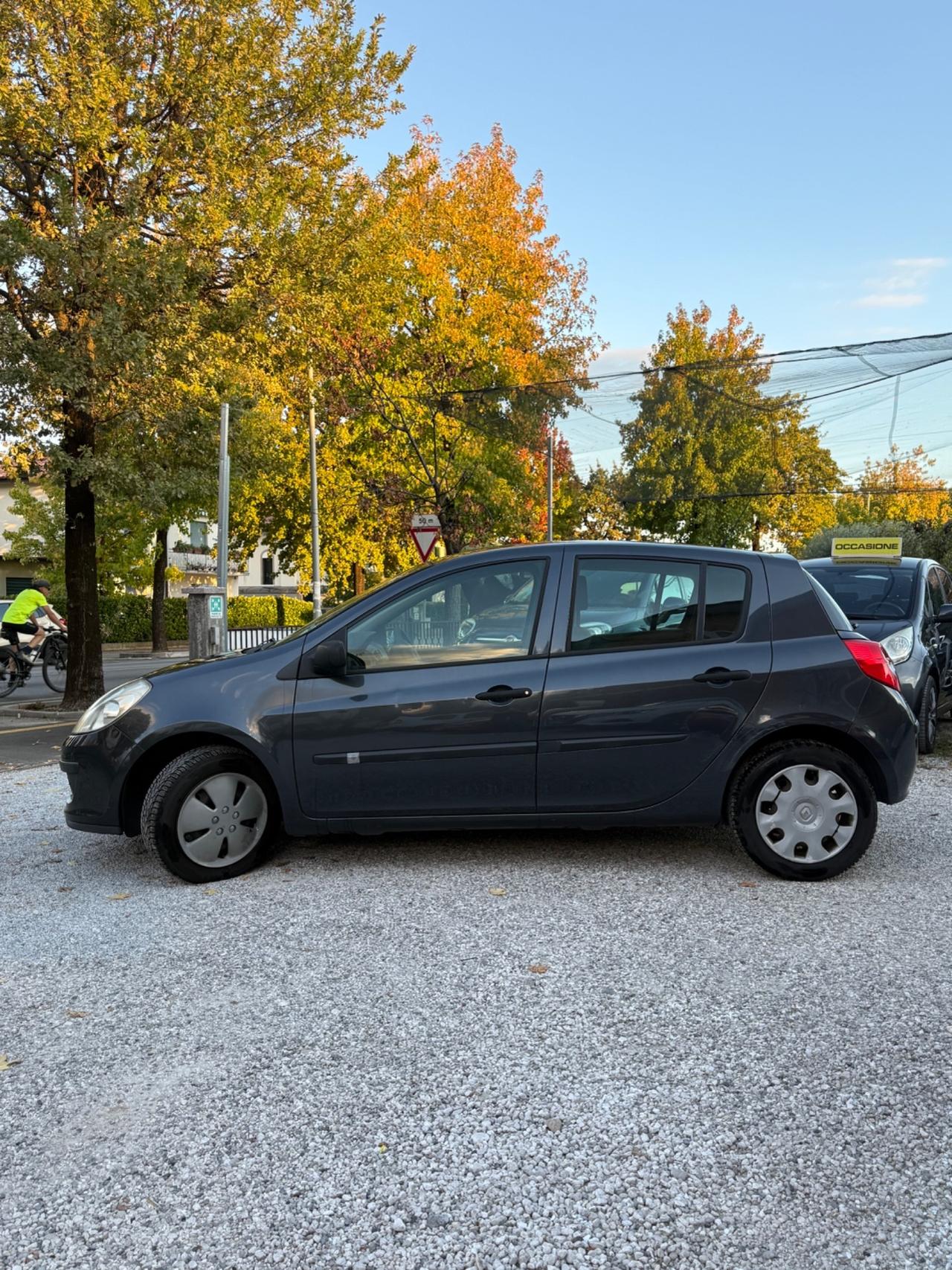 Renault Clio 1.2 16V 5 porte Luxe