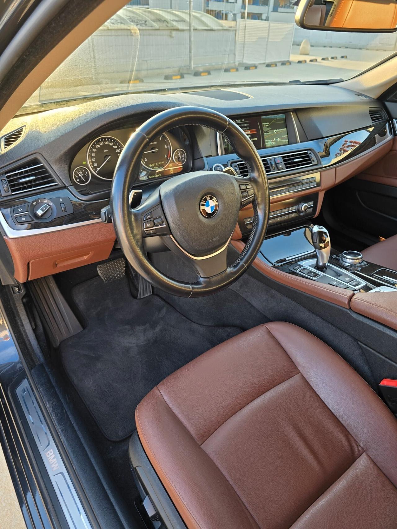Bmw 520 525d xDrive Luxury