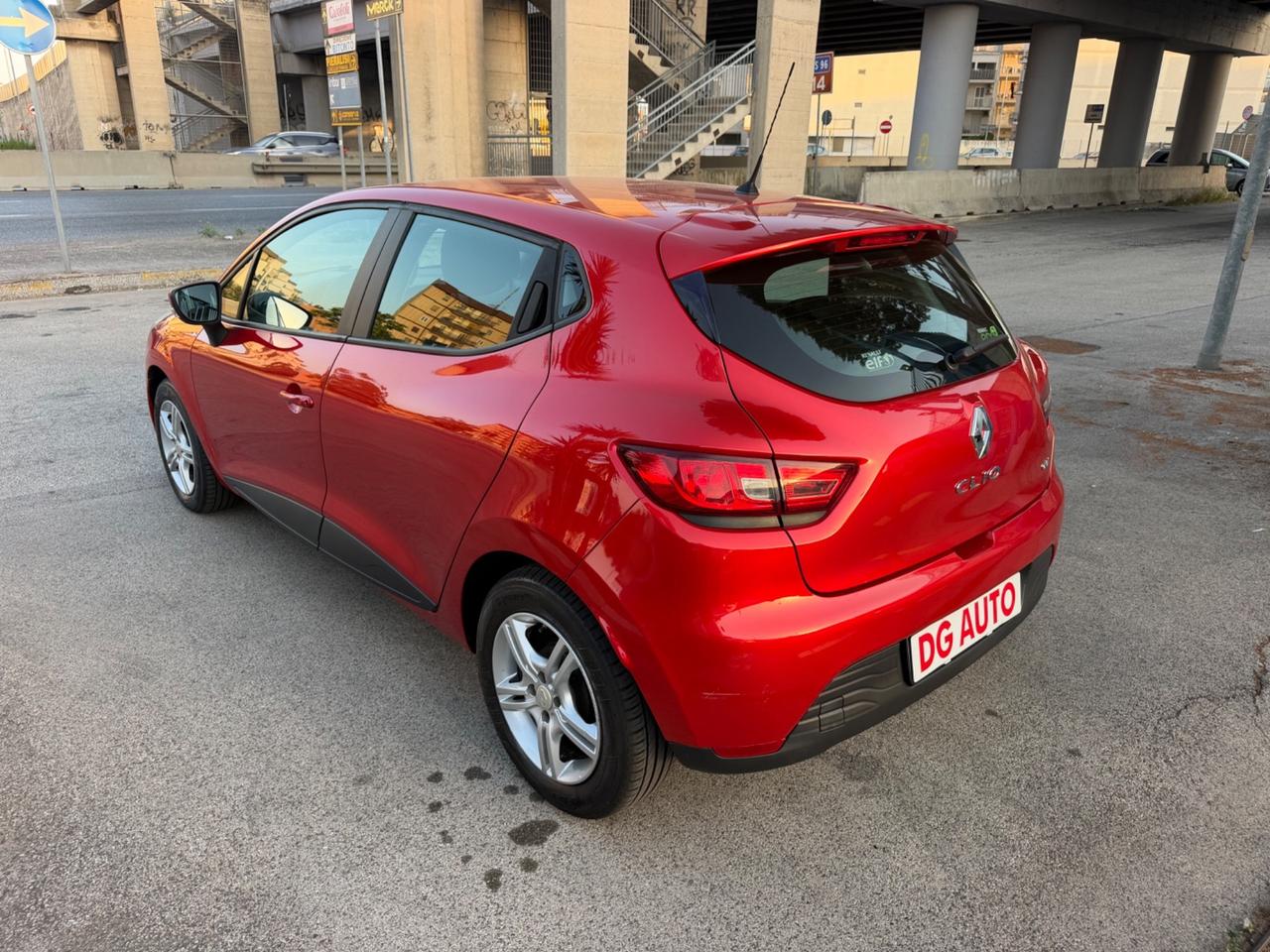 Renault Clio 1.5 dci 75 cavalli 2016 navigatore