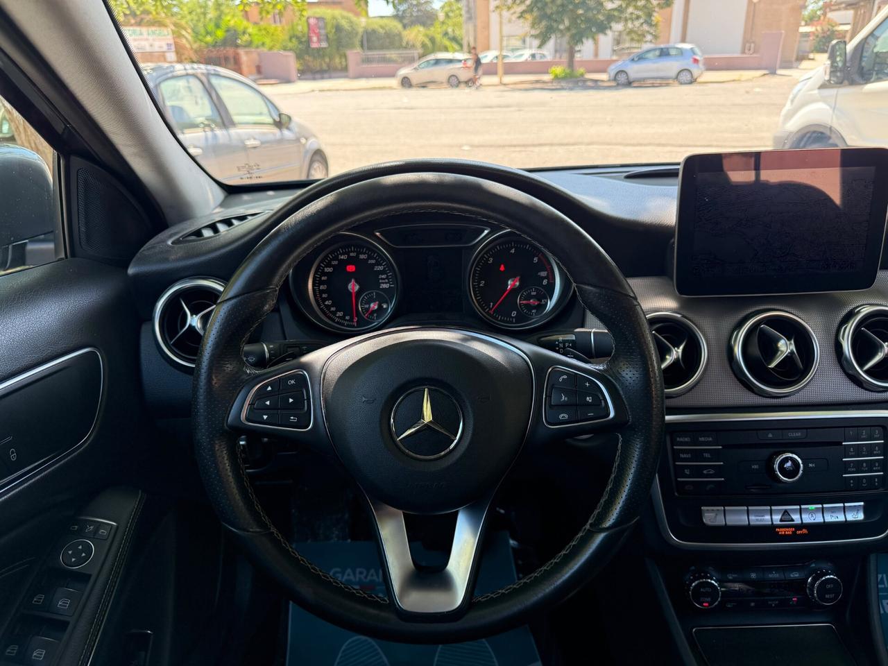 Mercedes GLA 180d SPORT Automatic