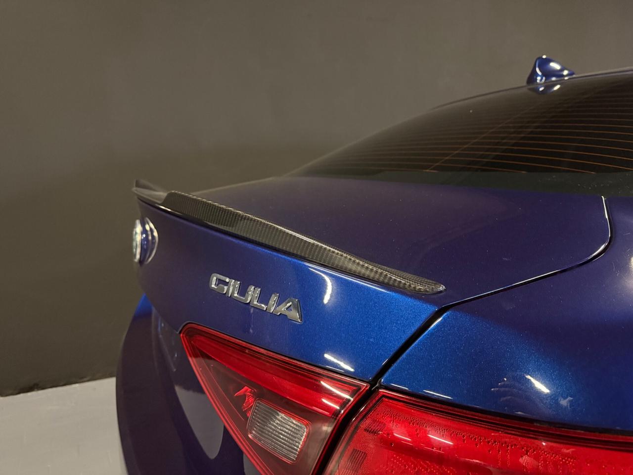 Alfa Romeo Giulia 2.9 V6 Bi-Turbo AT8 Quadrifoglio