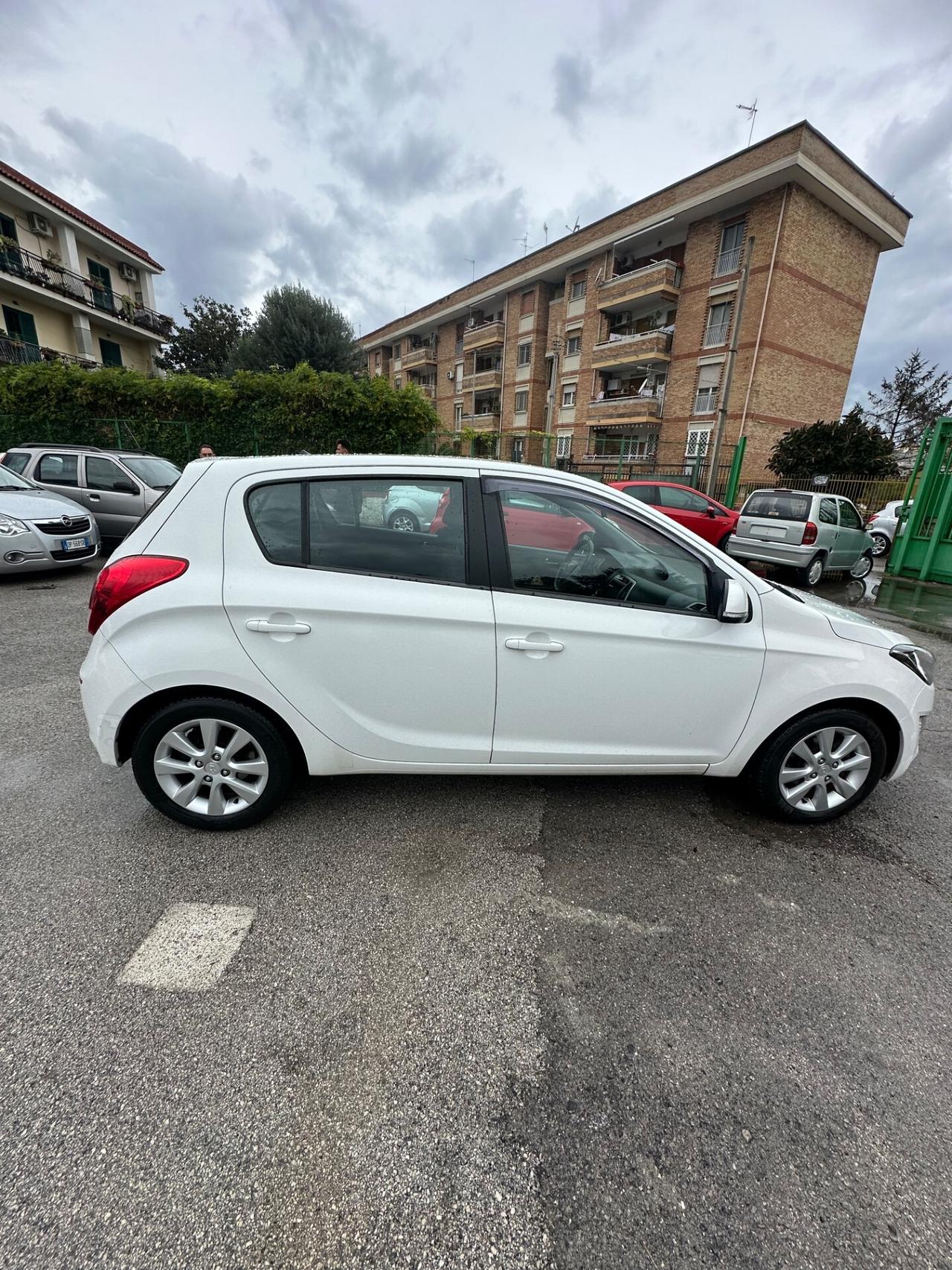 Hyundai i20 1.2 5p. BlueDrive GPL Sound Edition