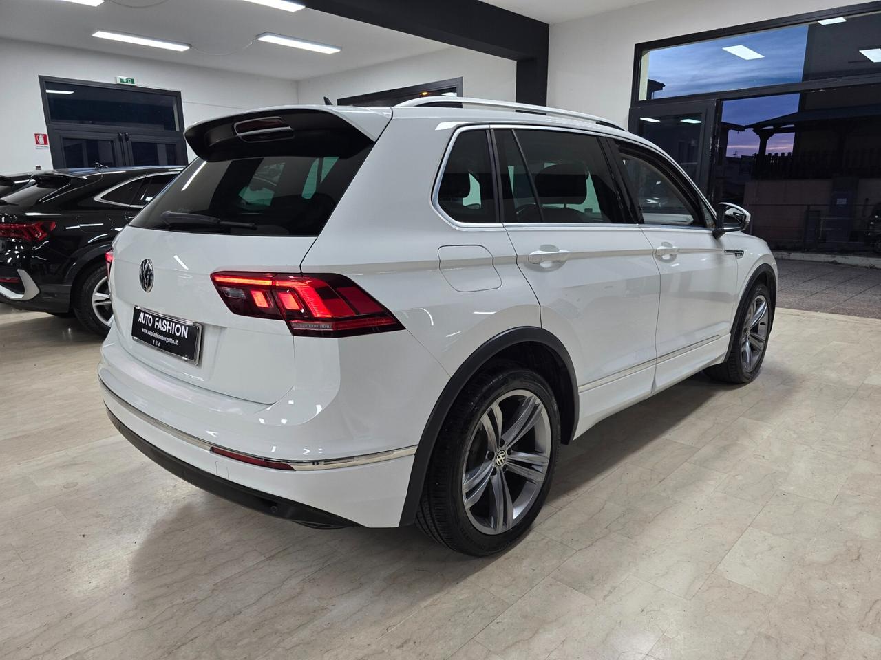 Volkswagen Tiguan 1.6 TDI SCR R line BlueMotion