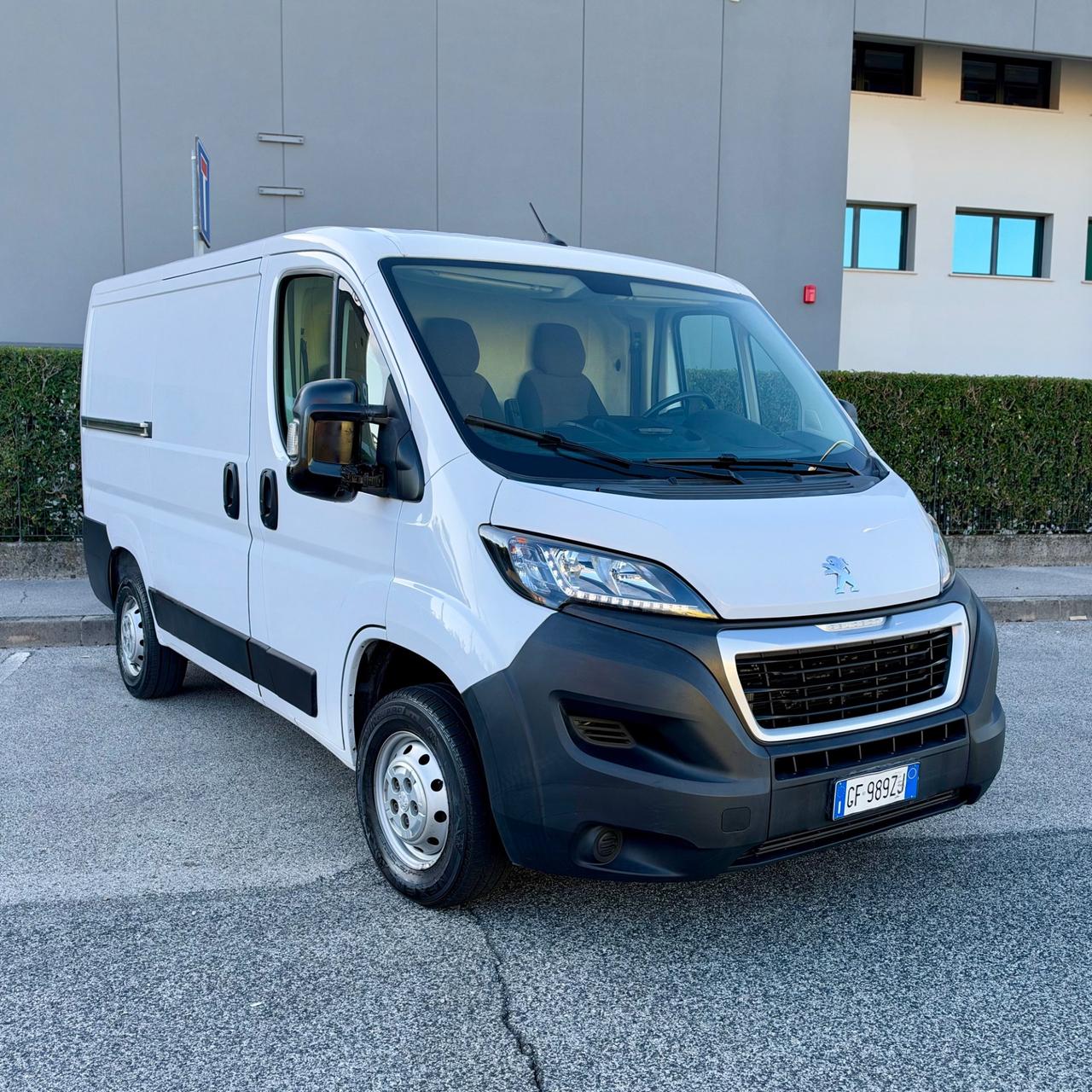 Peugeot Boxer 328 2.2 BlueHDi 120 S&S PC-TN Furgone