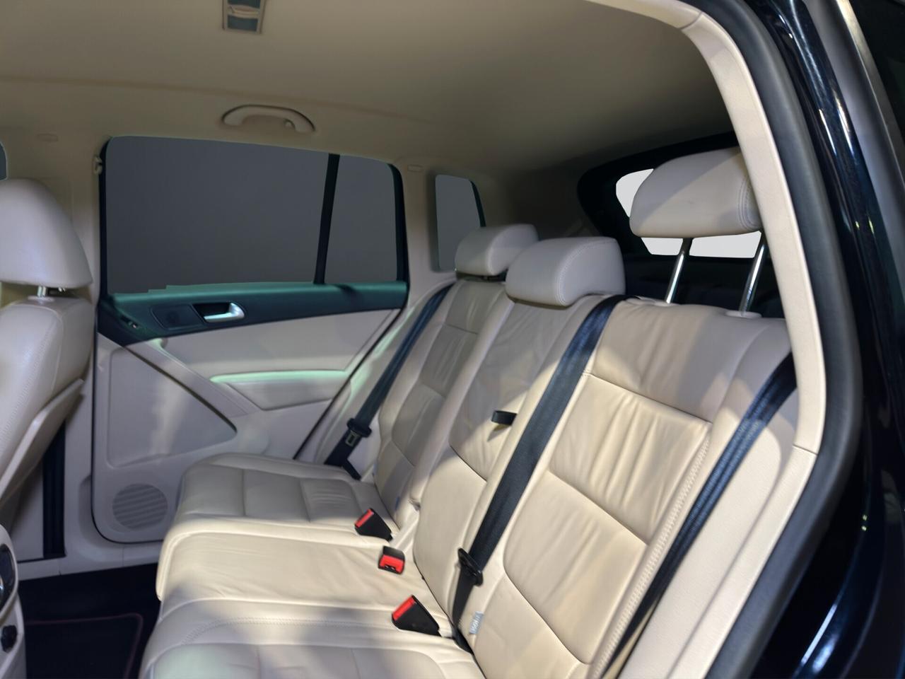 Volkswagen Tiguan 2.0 TDI 4MOTION DSG Sport & Style